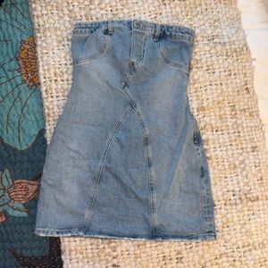 Denim dress with zipper on the side